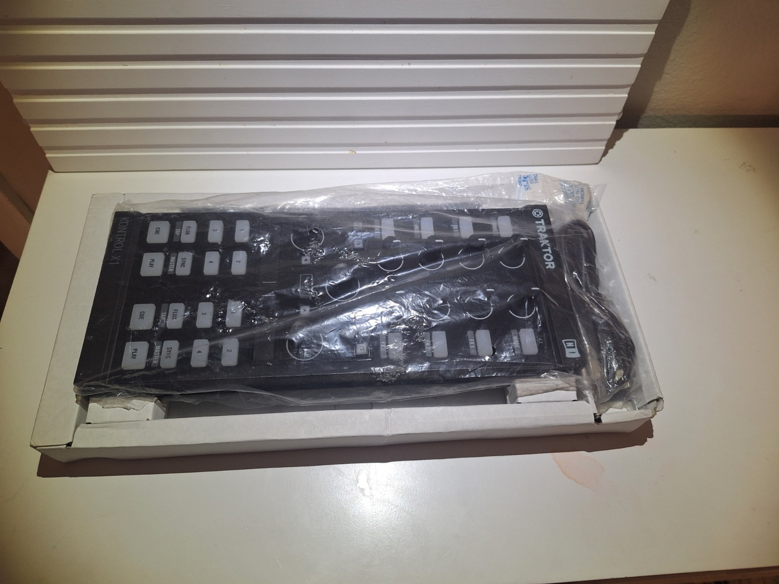 Traktor Kontrol X1 2-Deck Tabletop DJ Controller, USB, Black