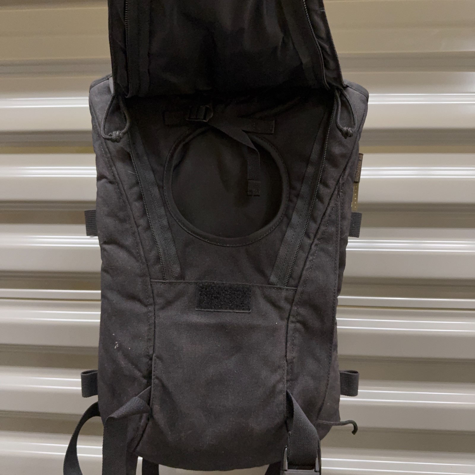 CamelBak Maximum Gear 3L Hydration Backpack Black Outdoor w Bladder