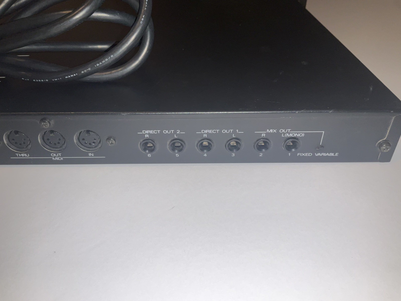 Roland U-220 RS-PCM Sound Module Rack Synthesizer