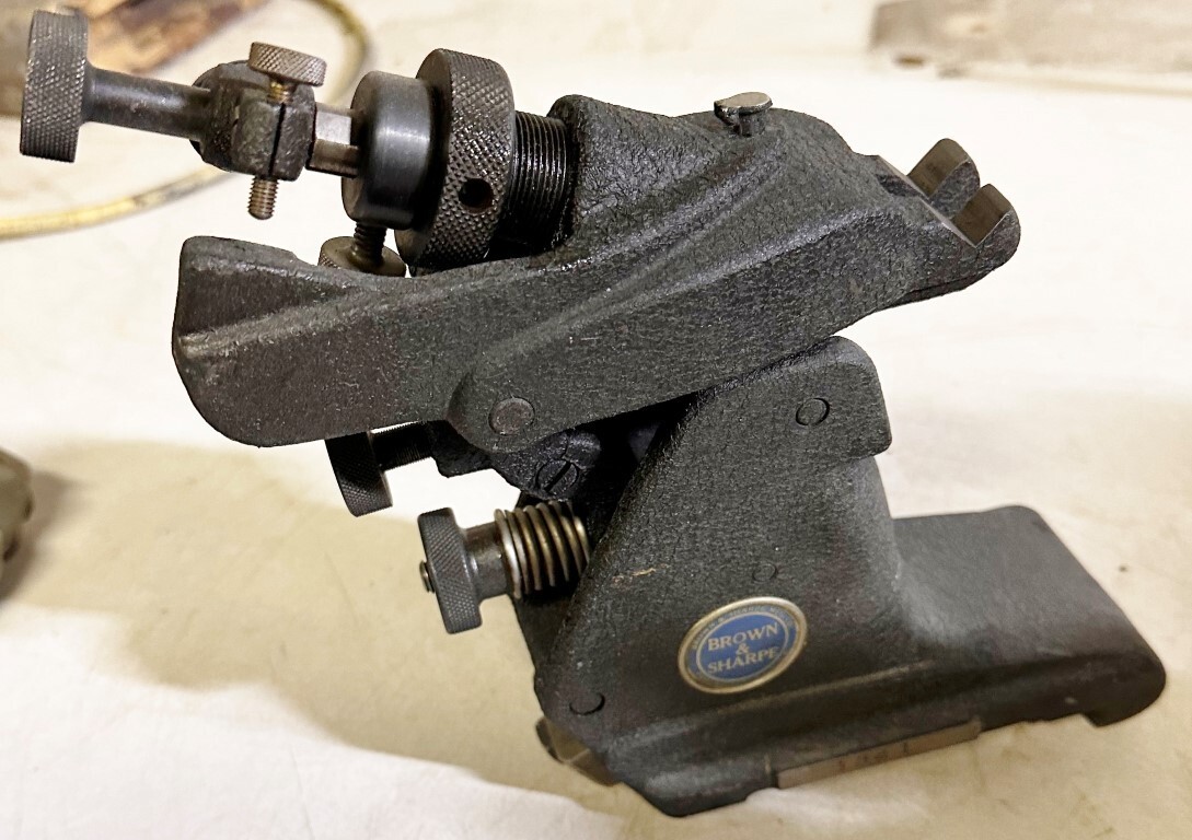 BROWN & SHARPE GRINDER FOLLOWING REST