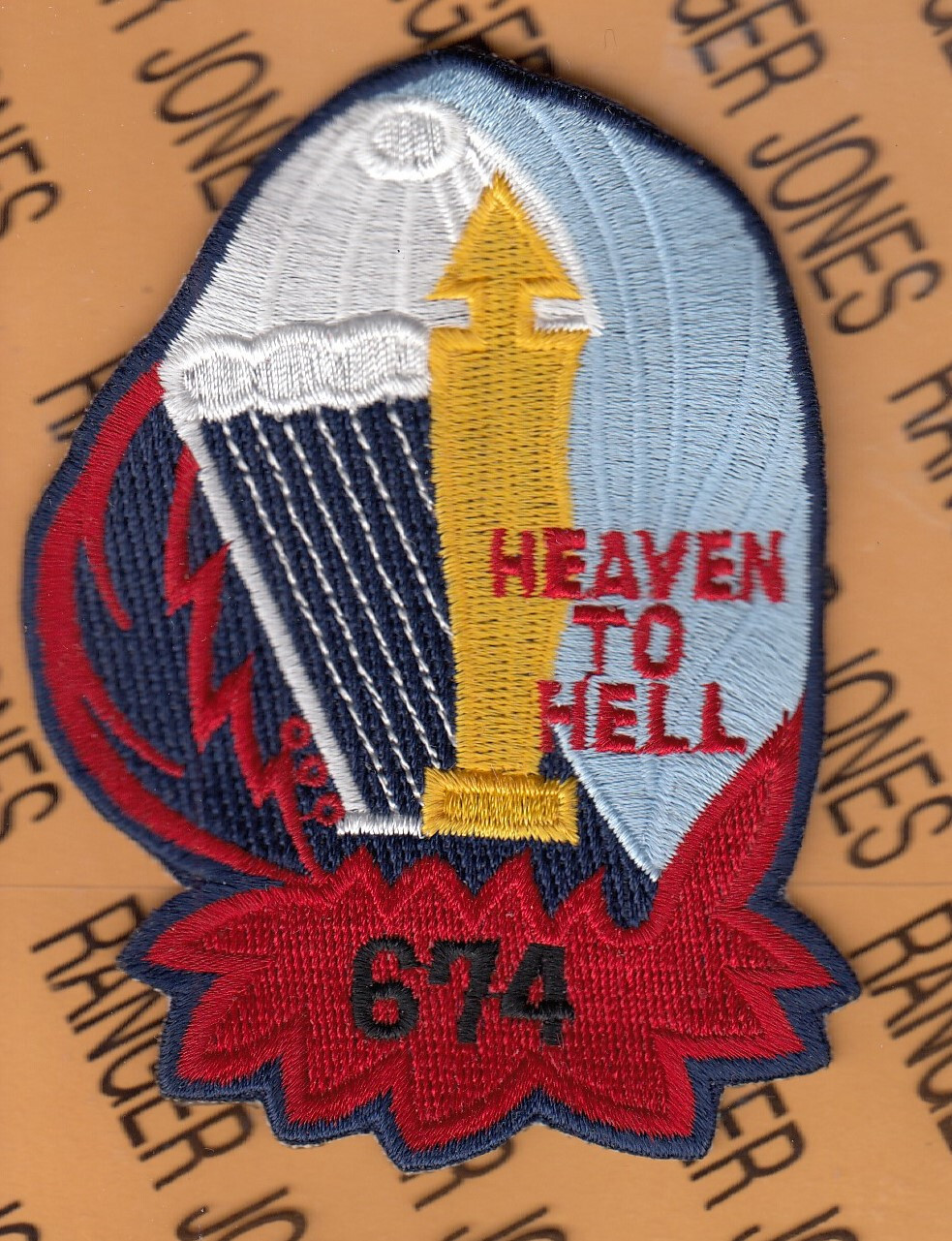 US Army 674th Airborne Field Artillery FA Regt ~4" DUI Crest pocket patch c/e