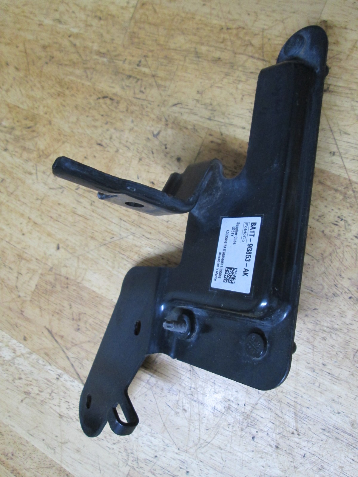 2011 Lincoln MKX Cruise Control Distance Radar Holding Bracket OEM