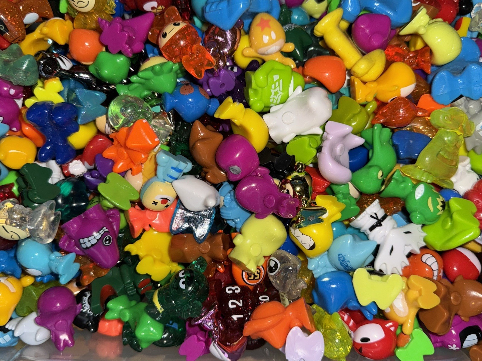 50 Random Gogos Crazy Bones Lot