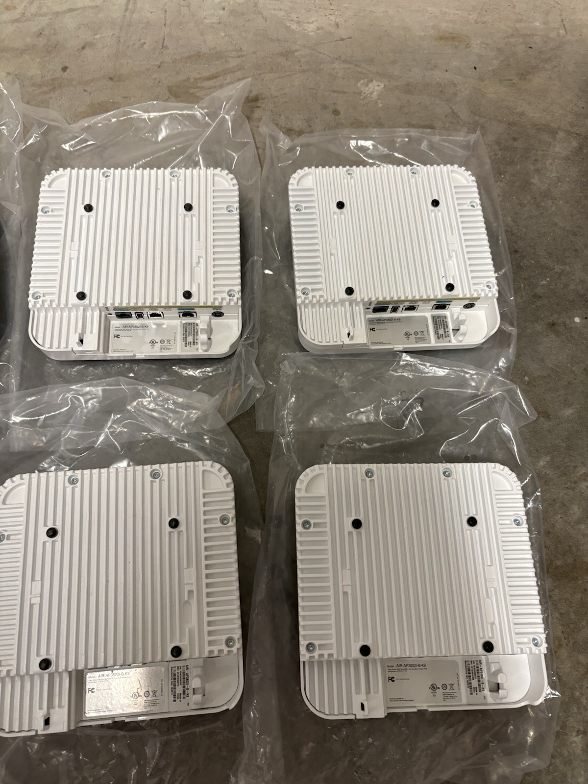 (10) Cisco AIR-AP3802I-B-K9 WI-FI Access Points
