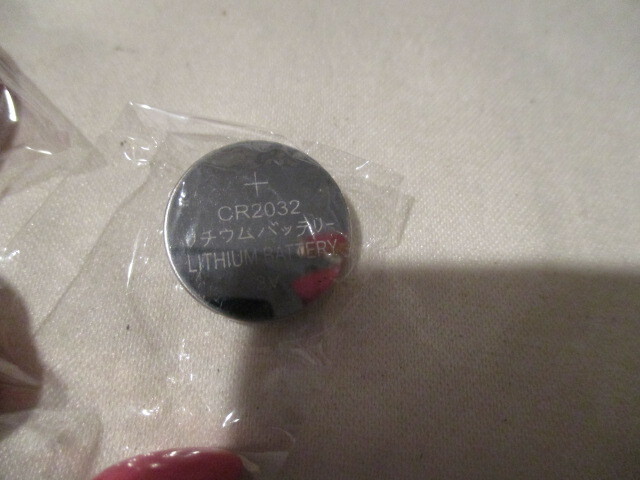 AVON SELFIE REMOTE Wireless Remote Shutter Compatible w/Most Smartphones Plastic