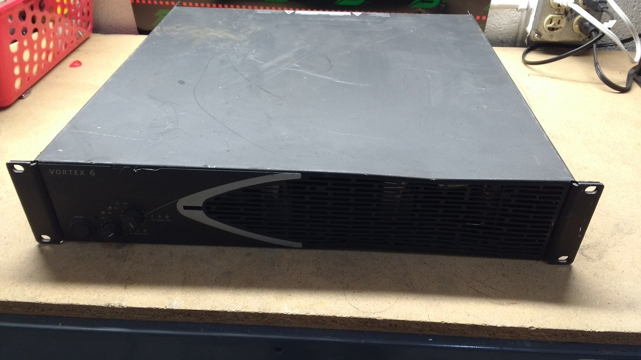 Camco Vortex 6 6000 Watt Amplifier USED MUST READ LISTING BEFORE BUYING THE AMP