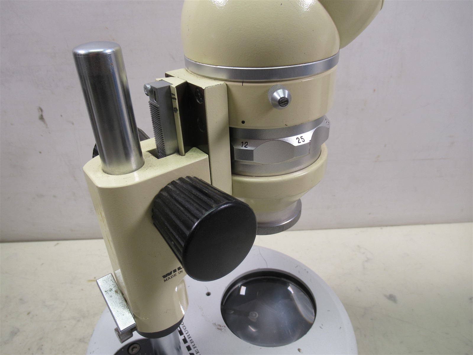 Wild Heerbrugg Stereo M5 Microscope on Base Rotating Turret Binocular Lab Unit