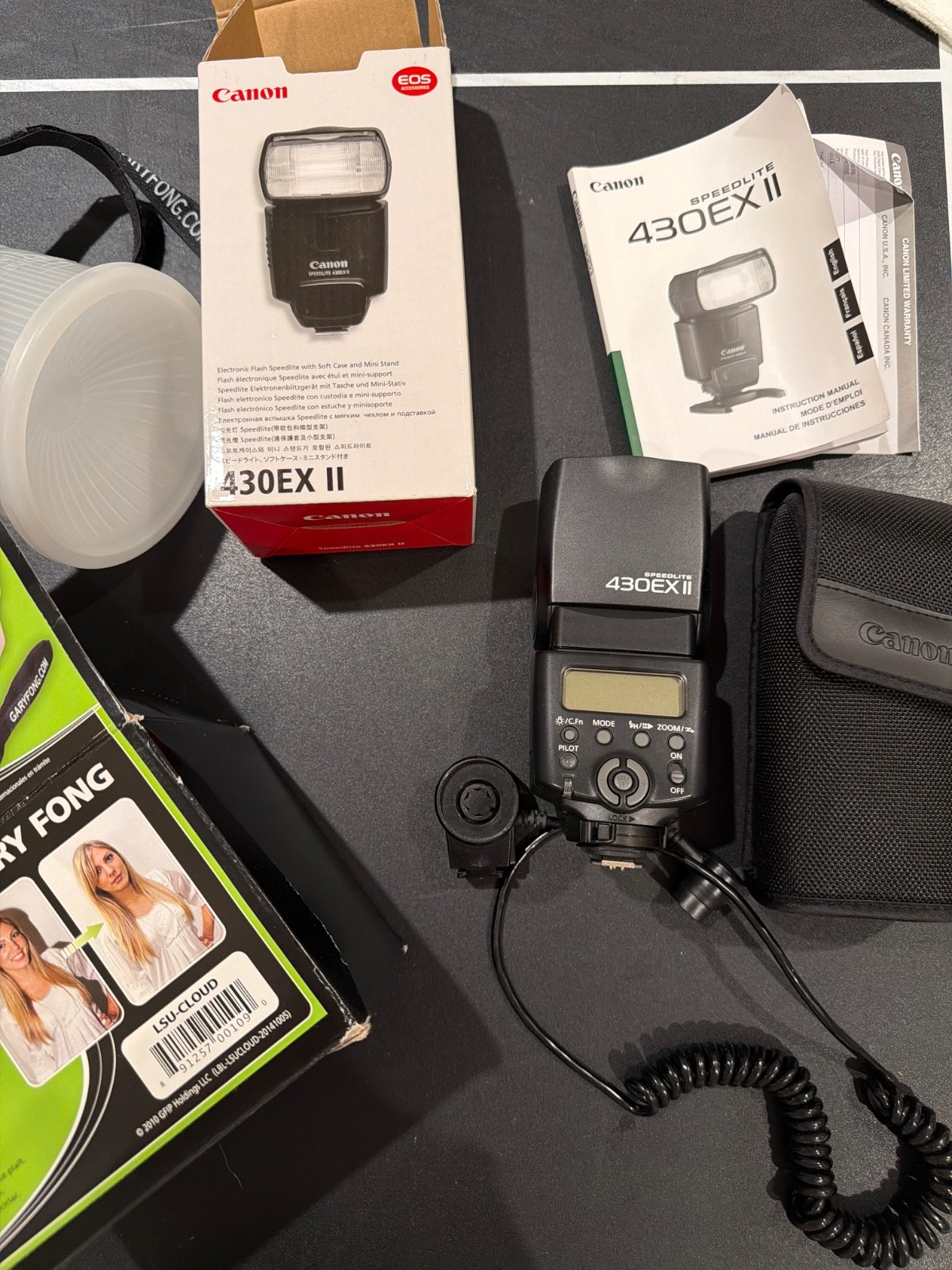 Canon 430EX II Speedlite Shoe Mount Flash, case, and diffuser