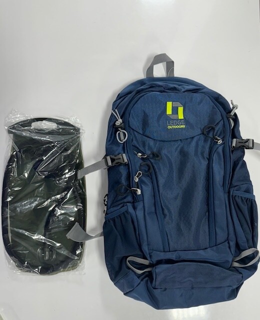 ** LEDGE OUTDOORS ** HIKING BACKPACK ' 20L WITH HYDRATION BLADDER '-NEW BLUE