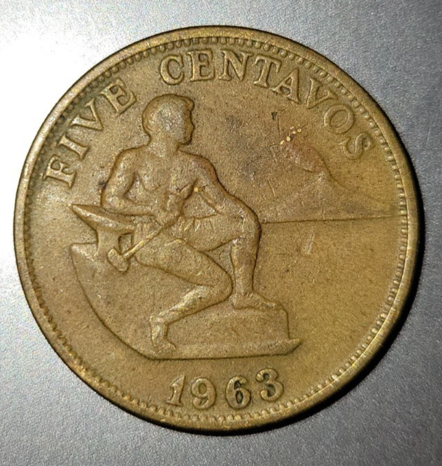 1963 Philippines 5 FIVE CENTAVOS Shield of Arms Brass Coin KM#187