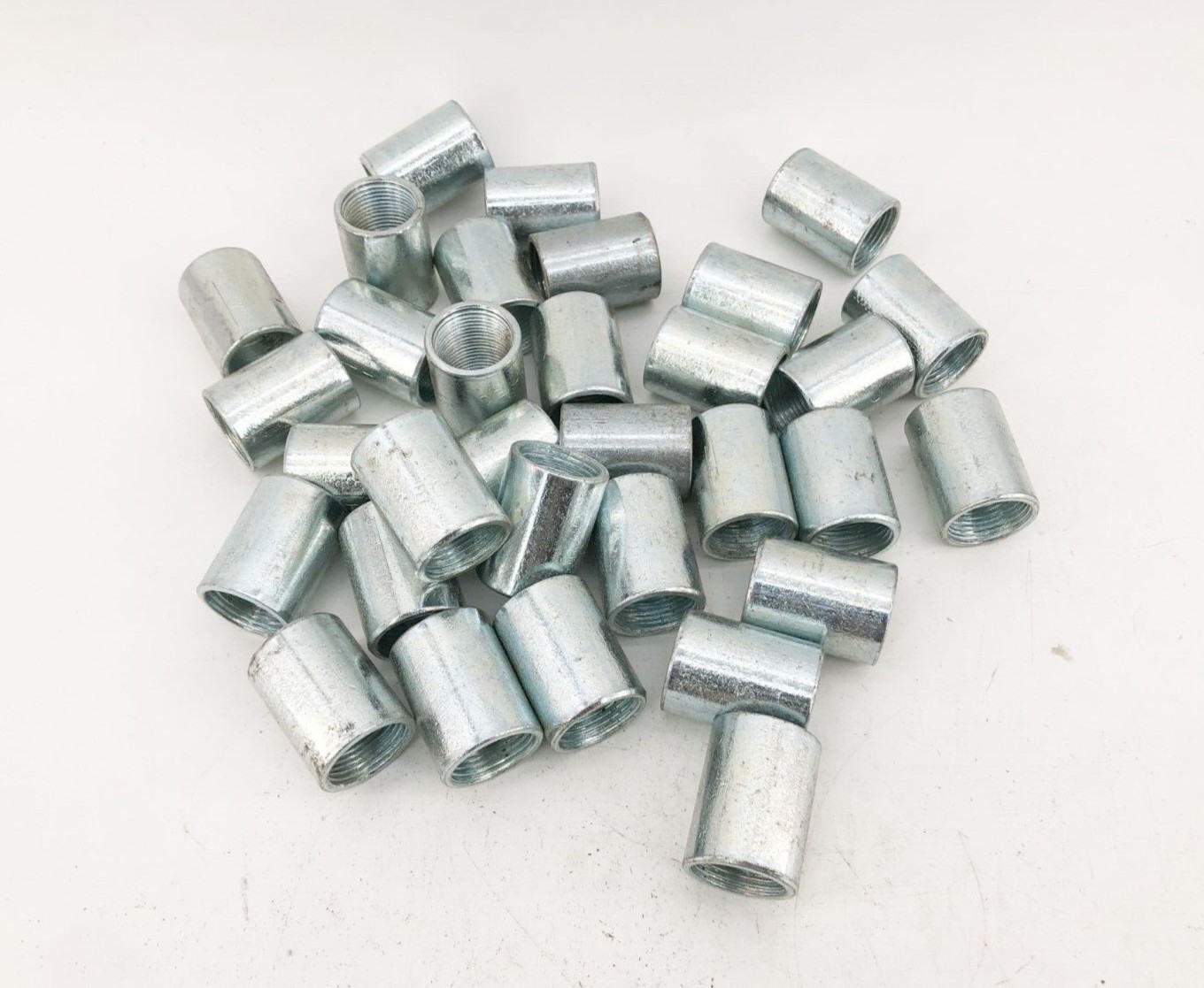 Lot of 28 New 3/4" Steep Pipe Couplings