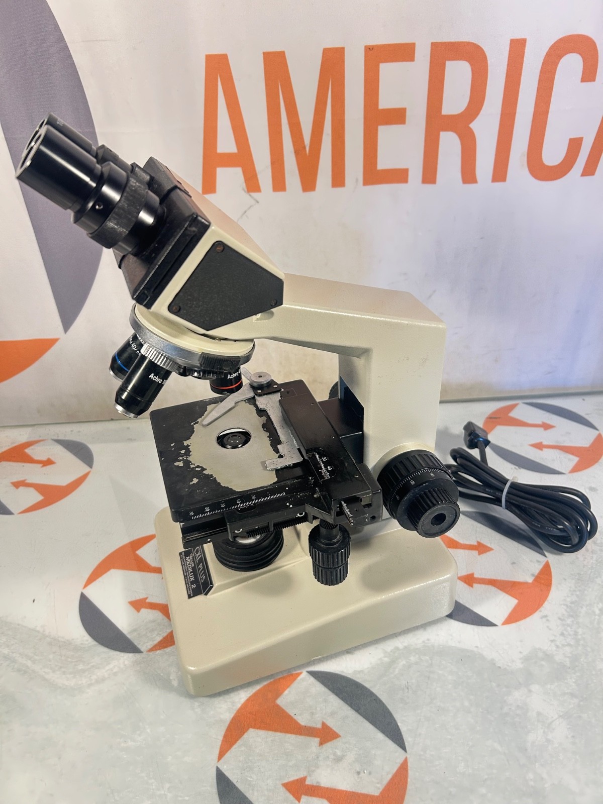 Seiler CXL PLUS Medilux 2 Lab Microscope with 4 lenses