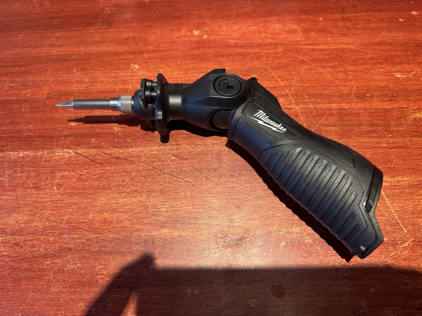 BlackMilwaukee 2488-20 M12 12V Cordless Pivoting Head Soldering Iron
