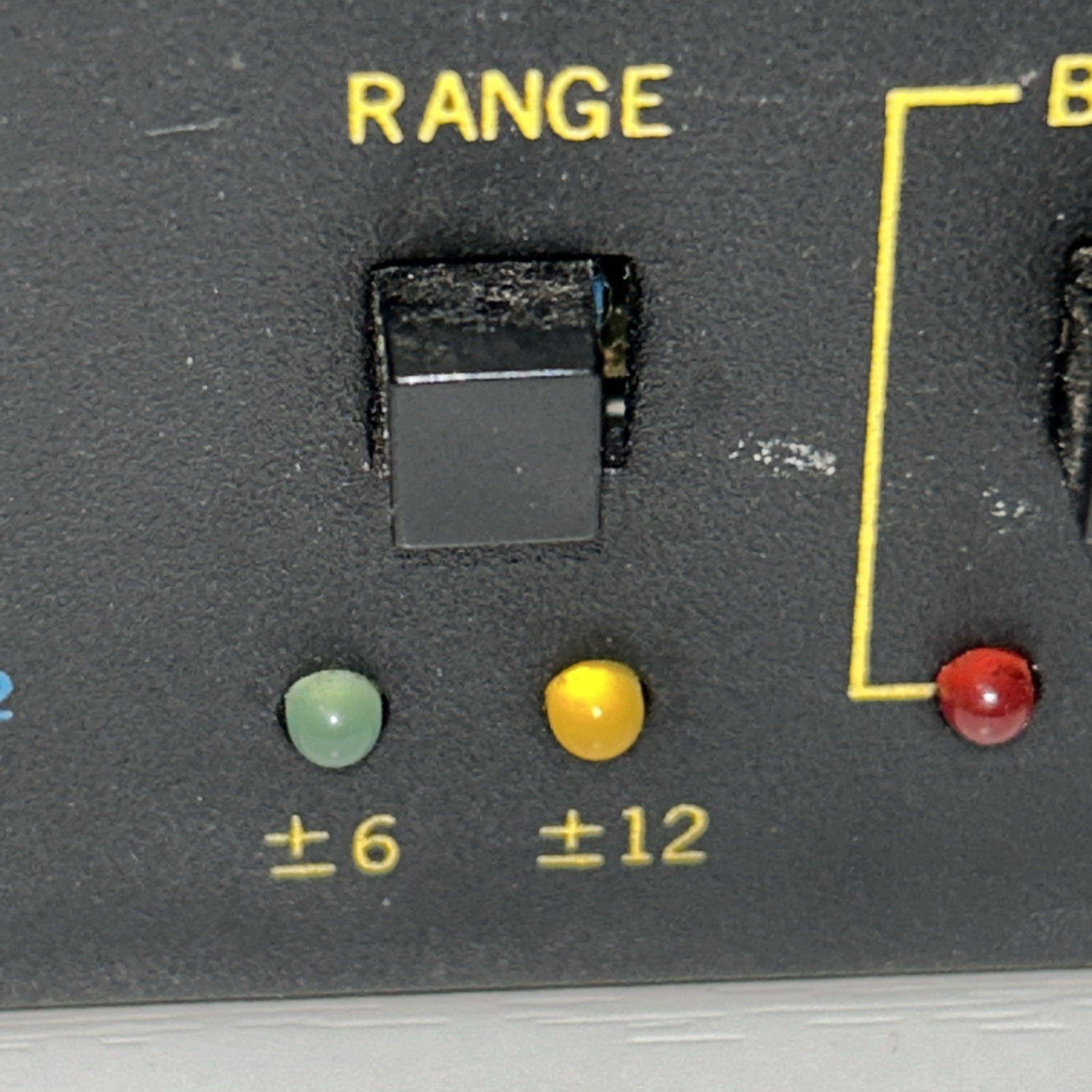 EUC AB INTERNATIONAL MODEL 131 RACK GRAPHIC EQUALIZER, READ