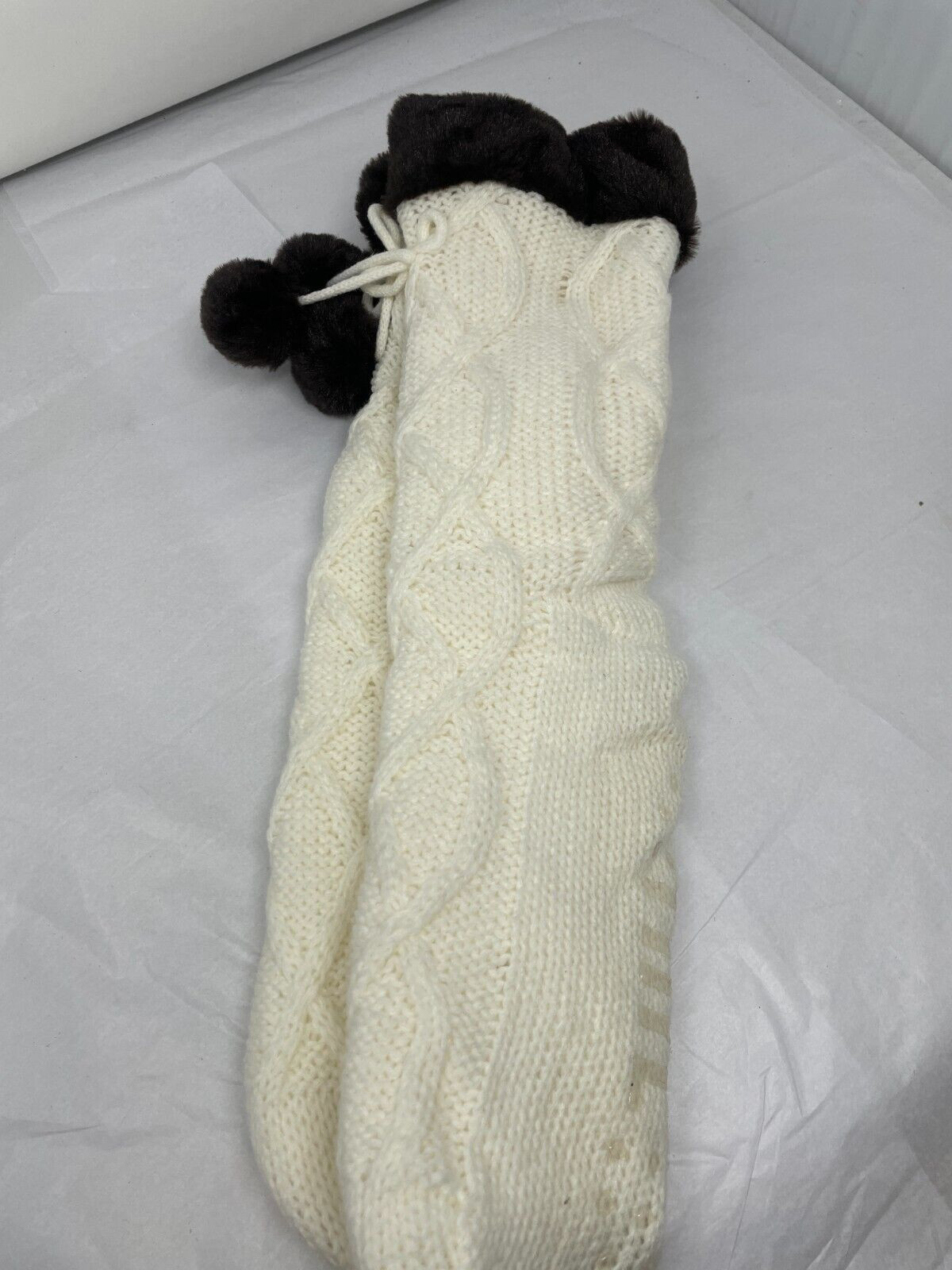 New FRYE Slipper Cabin Socks Ivory Sweater Cable Knit Brown Faux Fur Sherpa 5-10