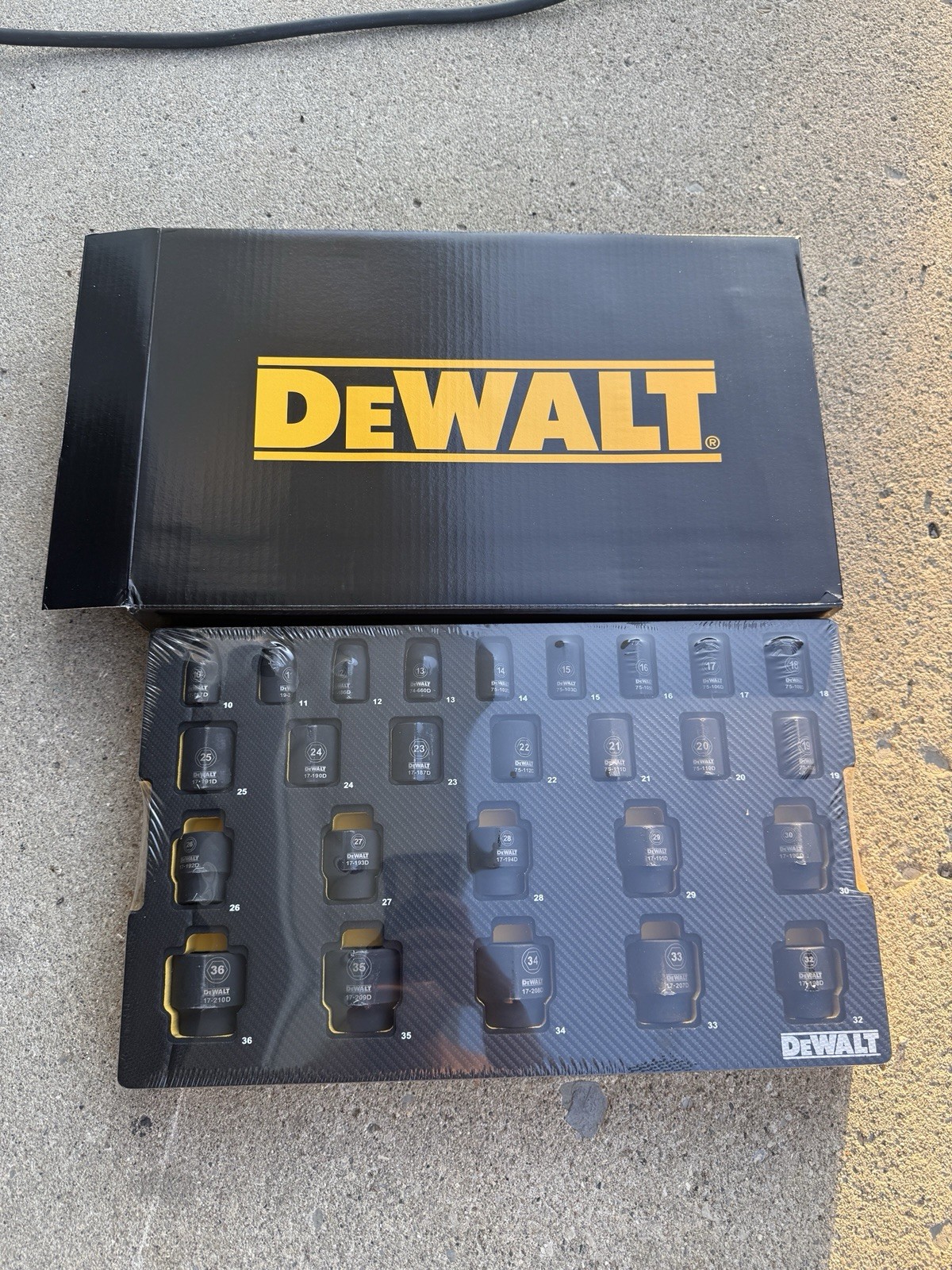 DWMT45448 Dewalt 26-Piece 1/2” Drive Impact Socket Set METRIC
