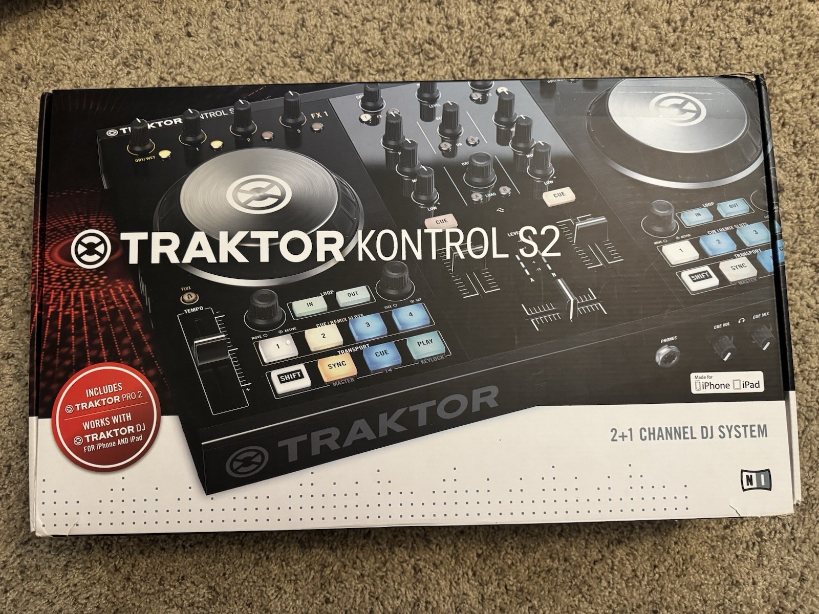 Native Instruments Traktor Kontrol S2 MK2 DJ Controller