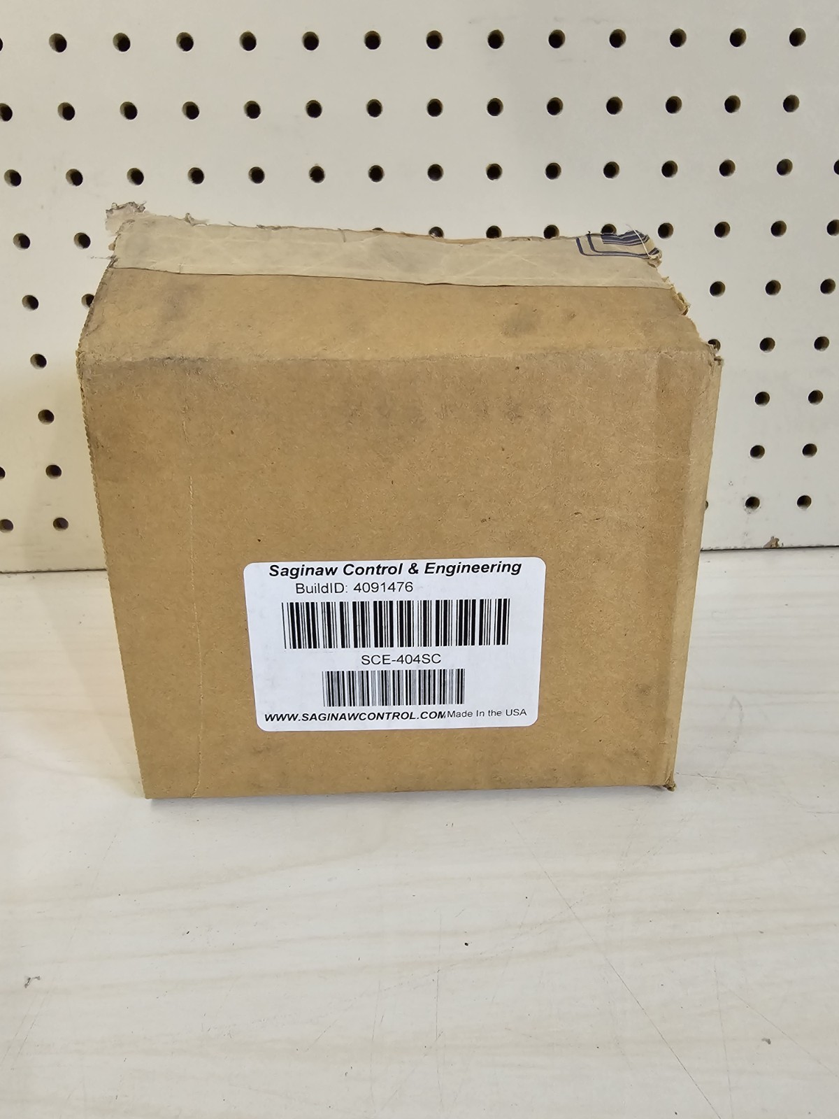 Brand New Open Box Saginaw Control & Engineering Enclosure Screw Cover 4x4x3