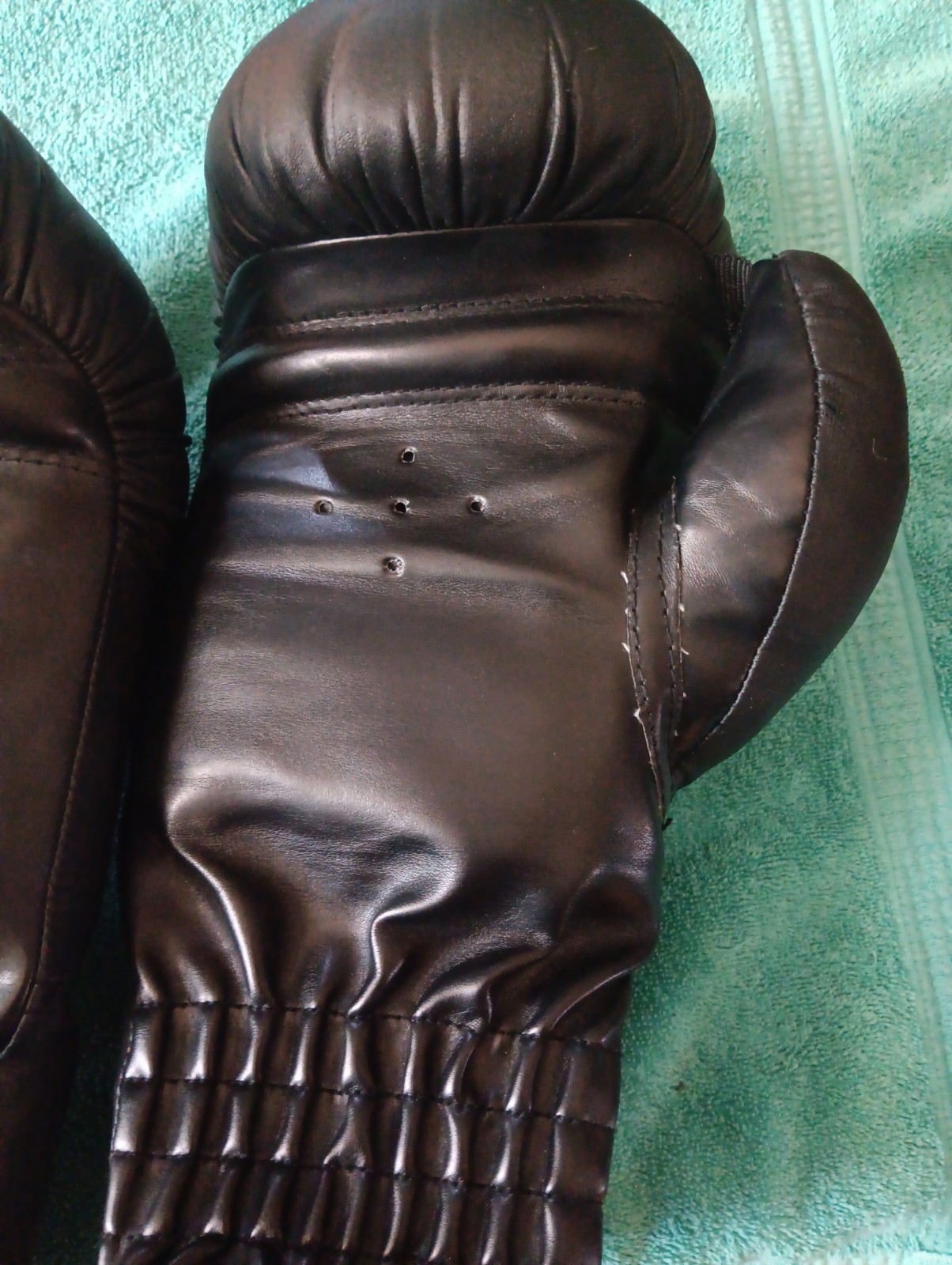 TKO-TECHINICAL KNOCKOUT- ALL PURPOSE BOXING GLOVES - 16oz, Good