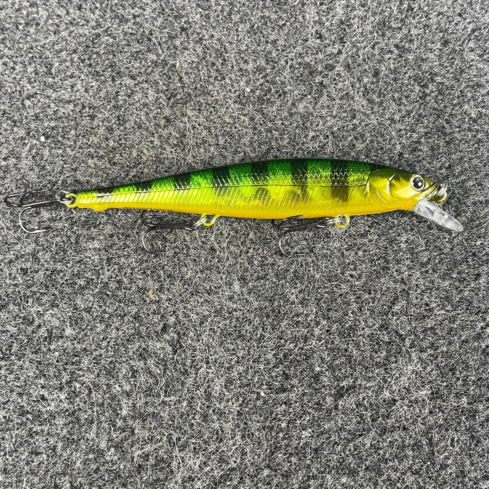 Lucky Craft Flash Pointer 100 Slow Suspending Jerkbait 4" 3/8oz - (SELECT COLOR)