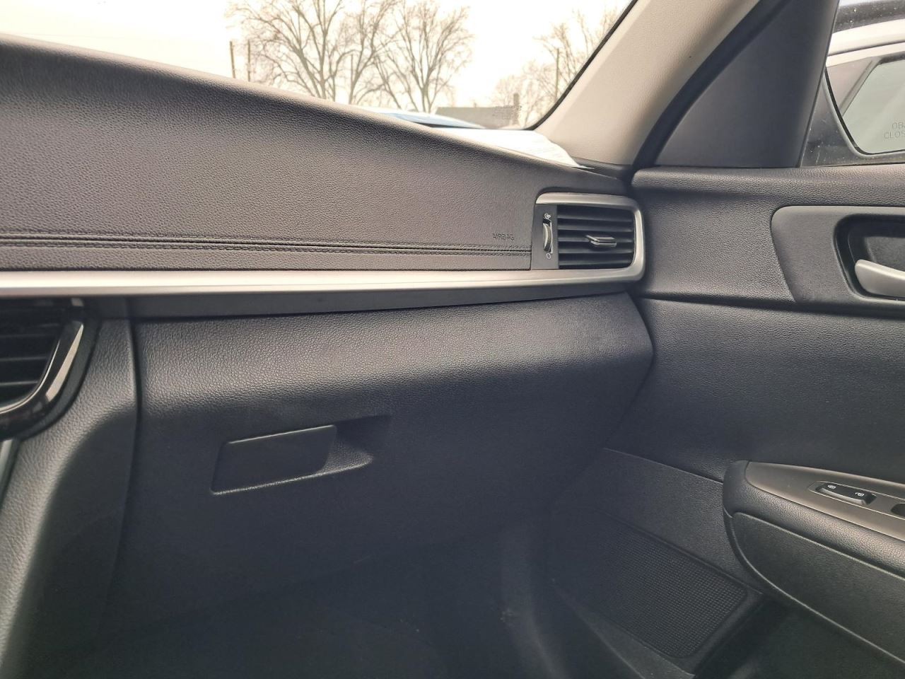 OPTIMAKIA 2019 Glove Box 4884580