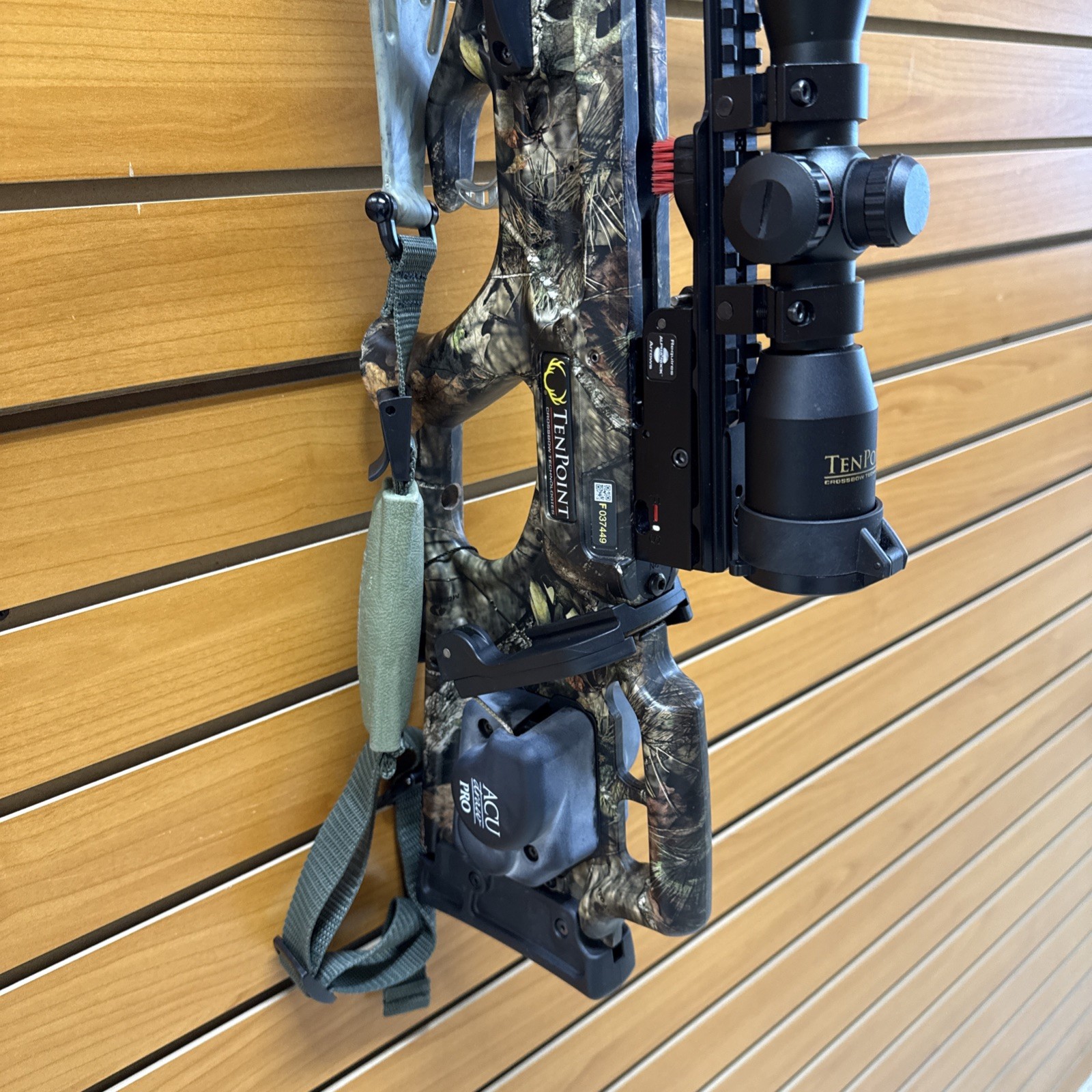 Item 3654 - Tenpoint Crossbows - Turbo M1