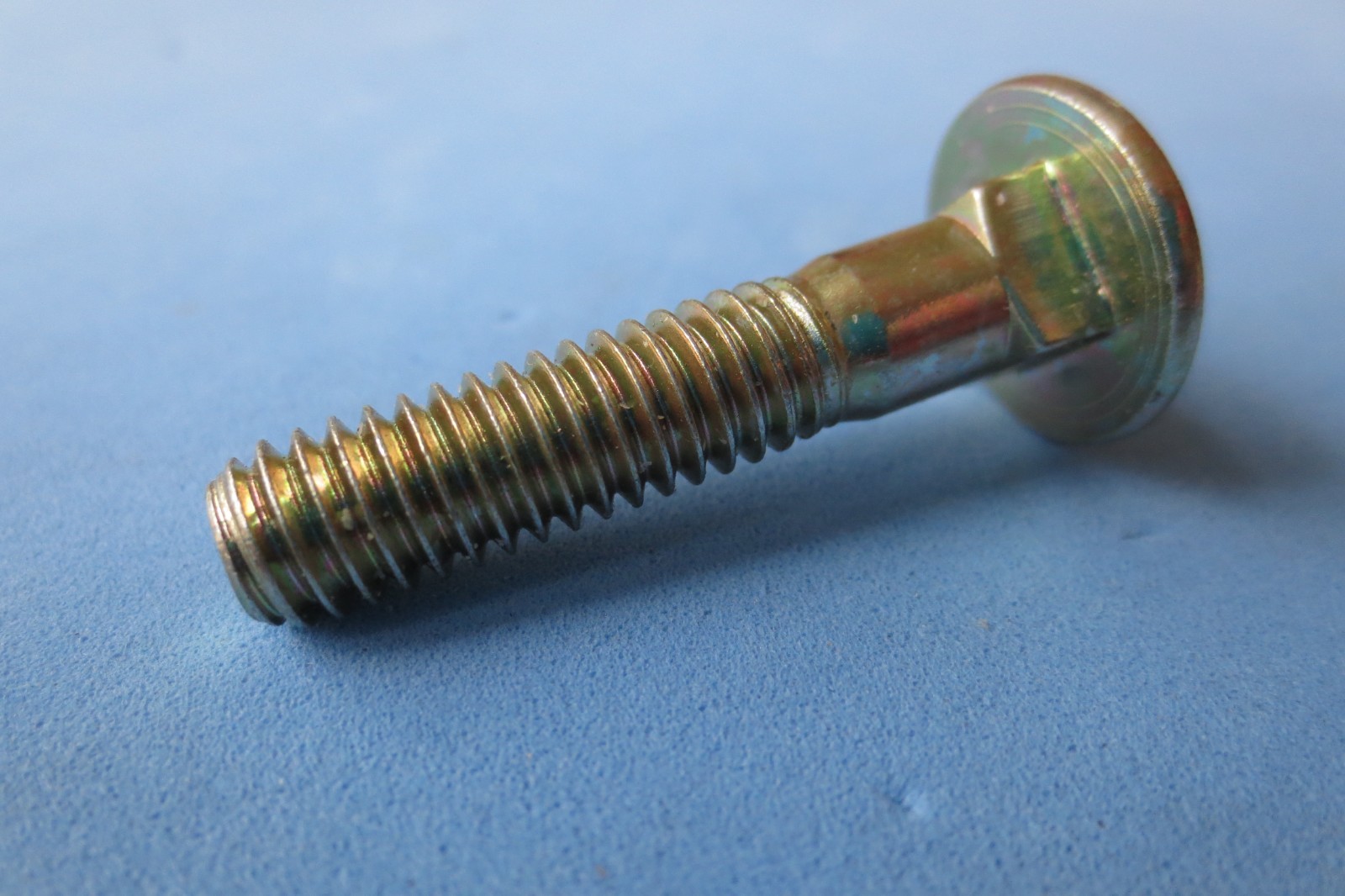 ★★ Lot of 260 pc ★★  5/16-18 x 1-1/2" Carriage Bolts A307 Grade 2 Zinc Plated.
