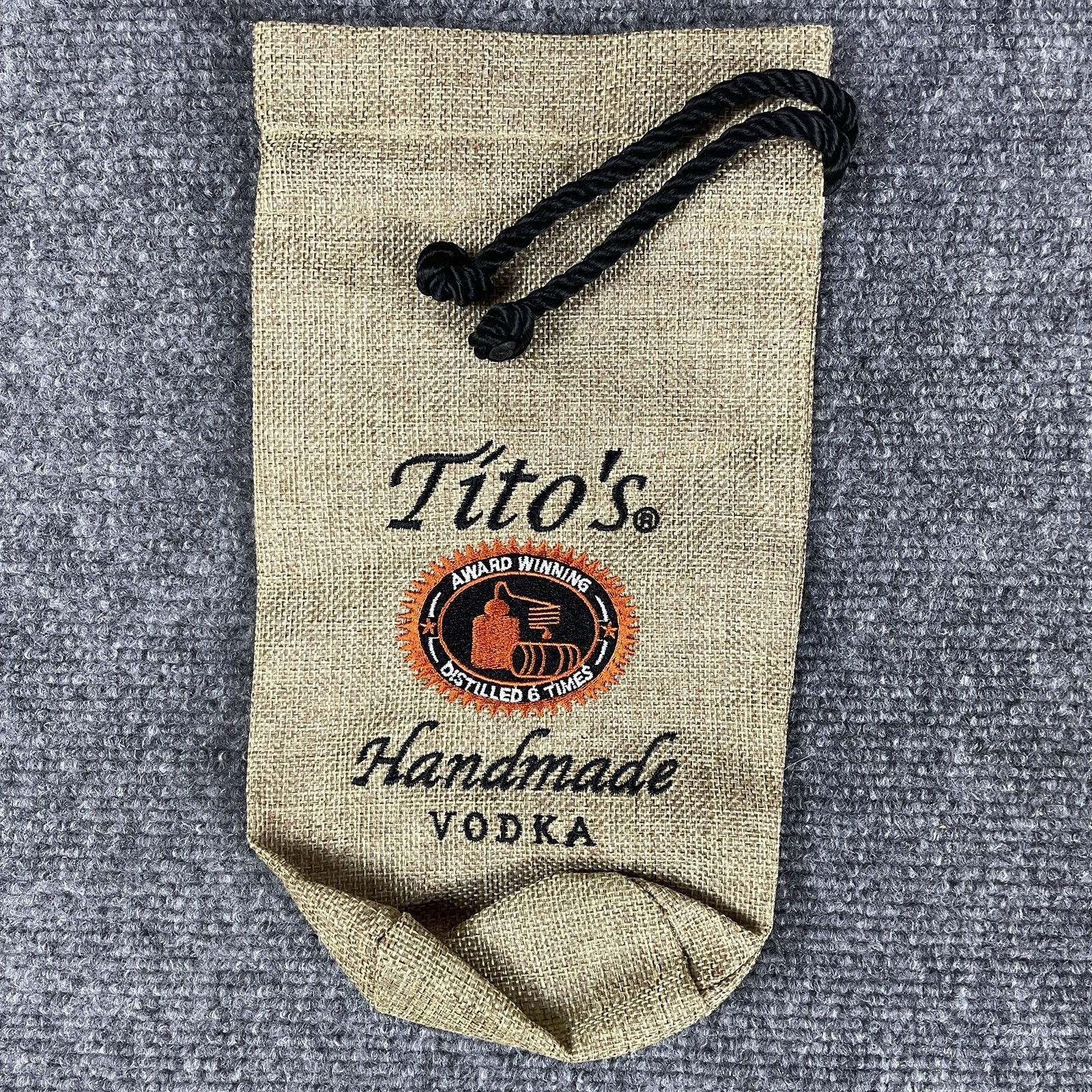 Tito’s Handmade Vodka Burlap Draw String Bottle Gift Bag NEW 6 in x 10 in