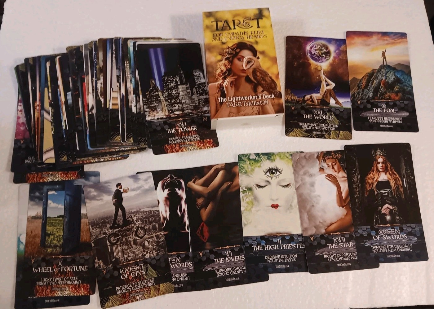 Lightworker's Deck Tarot Cards for Empaths, Reiki & Energy Healers Exc. Cond.