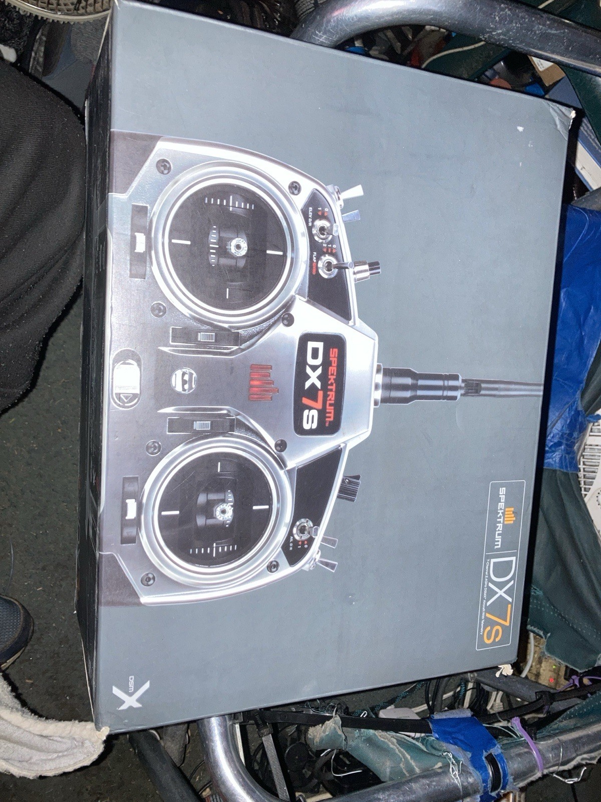 Spektrum DX7S 7 Channel 2.4Ghz transmitter New With Chargeable Battery in box