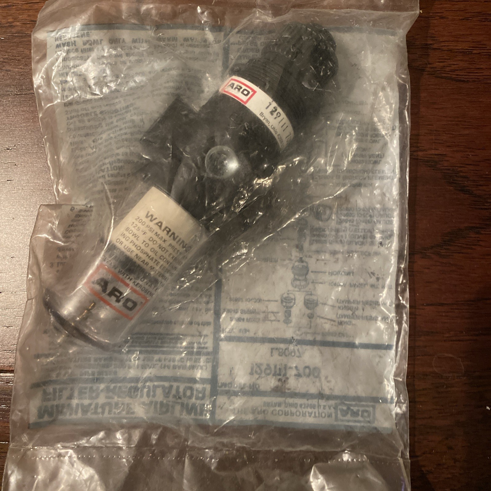 ARO miniature Airline Filter-regulator 129111-700 L8097 new