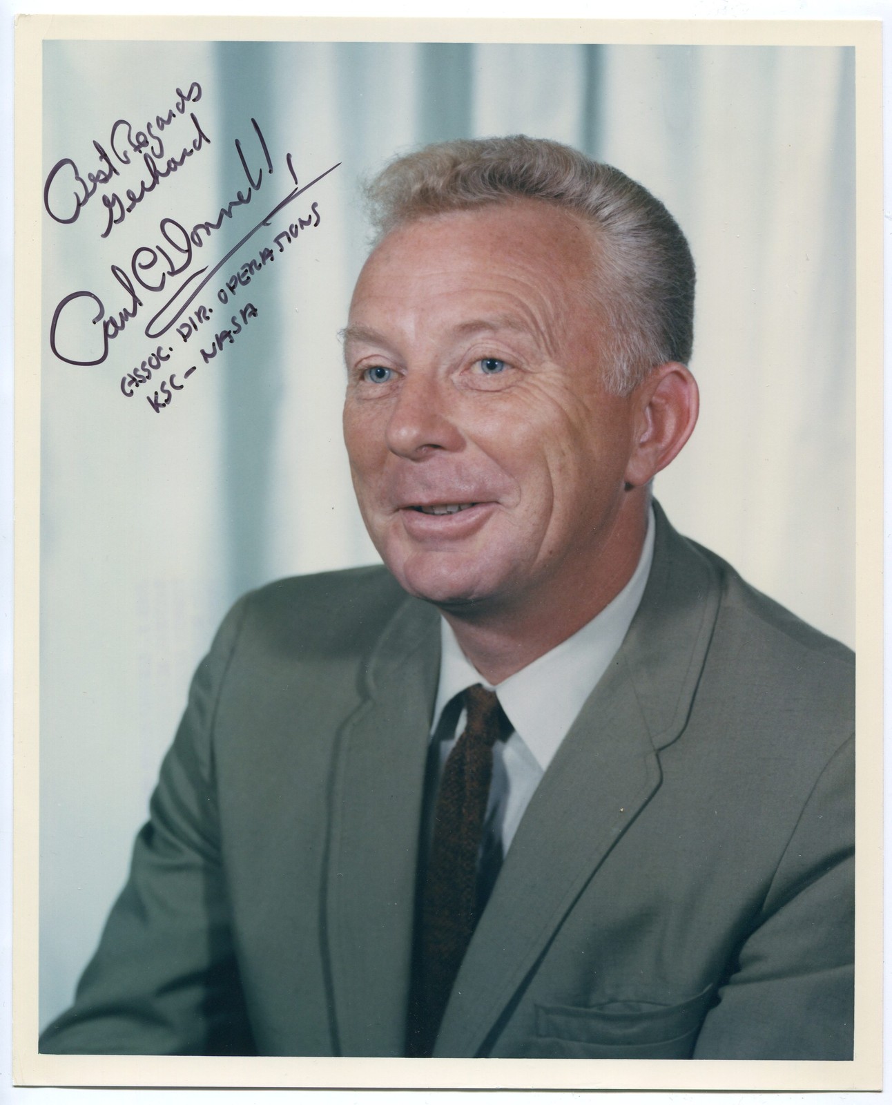PAUL C. DONNELLY (1923-2014) - Orig. Autograph - 20x25cm - NASA - signed