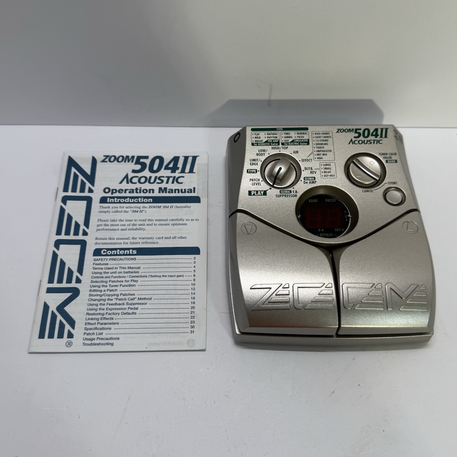 Zoom 504II Acoustic Digital Multi-Effects Processor Pedal for Acoustic Guitar