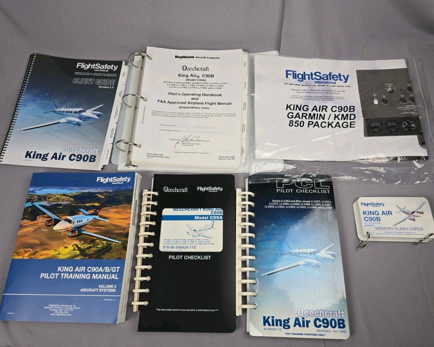 King Air C90B FlightSafety Pilot Training Manuals C90a Flash Cards Handbook