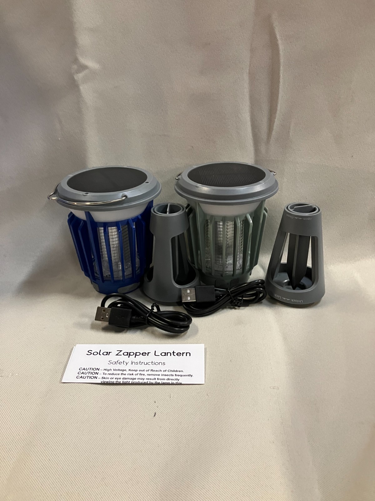 Wisely Solar Zapper w. Lanterns/Auto On & Off/Removable Spikes – 2PK