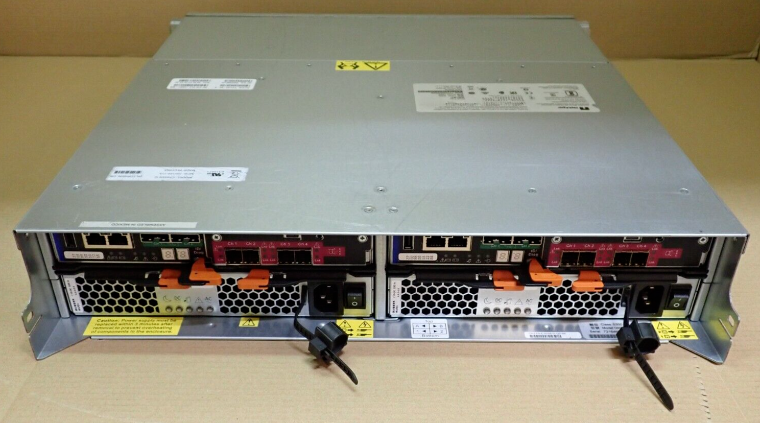 NetApp DE5600 24x 2.5" SAS Bay Storage Array E-X5681A-QS-R6 2x Controller 2x PSU