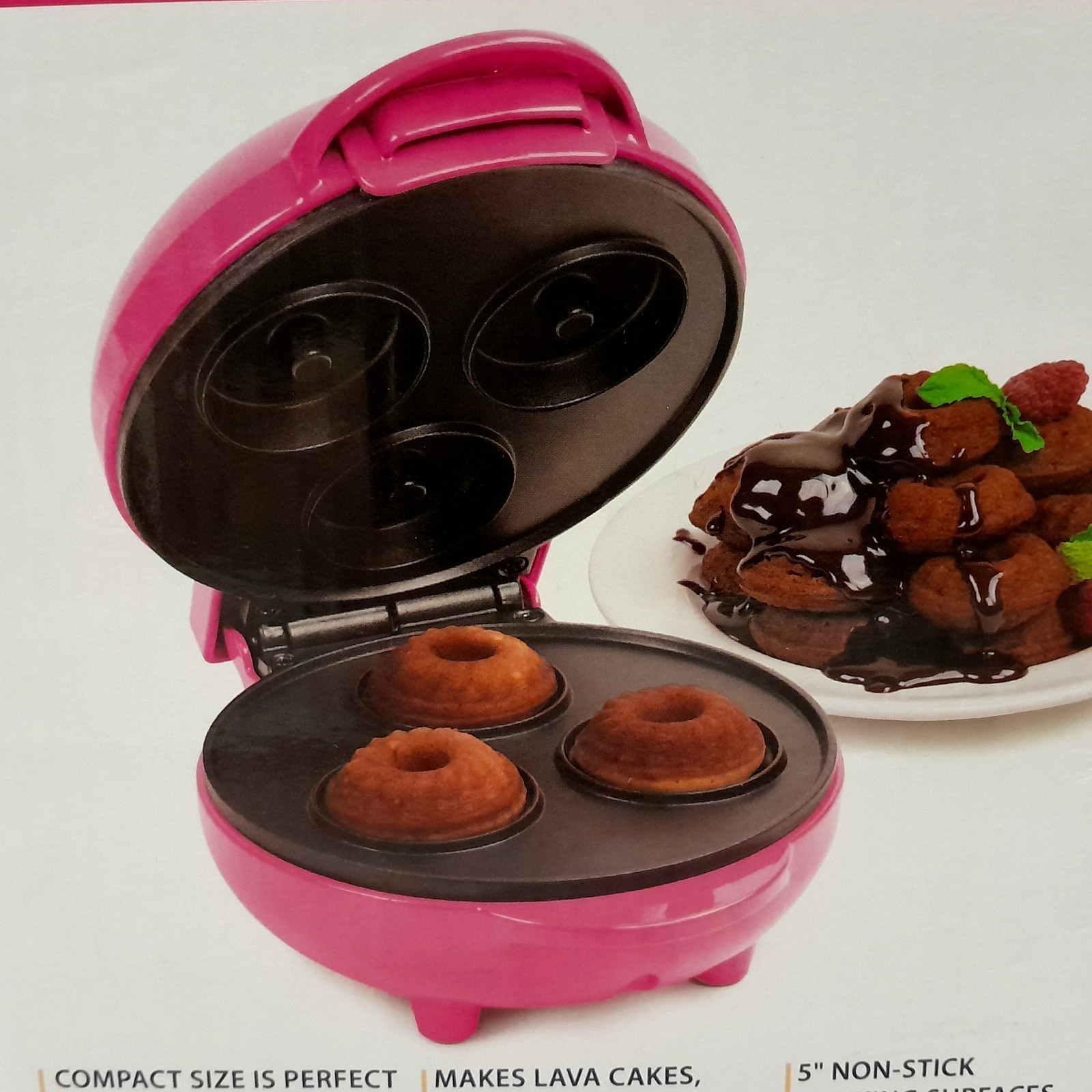 Nostalgia Mymini Lava & Bundt Cake Maker NEW