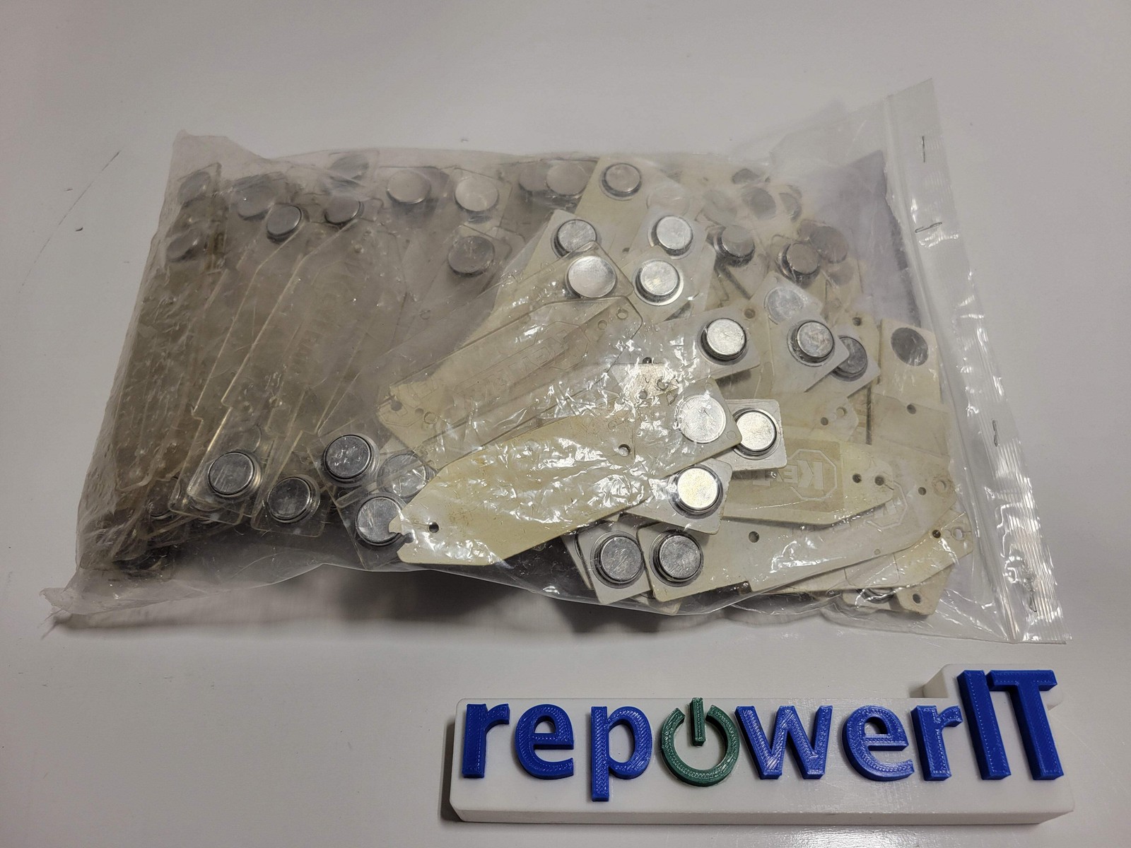 Lot of 148x KeyTrak Key Tags USED