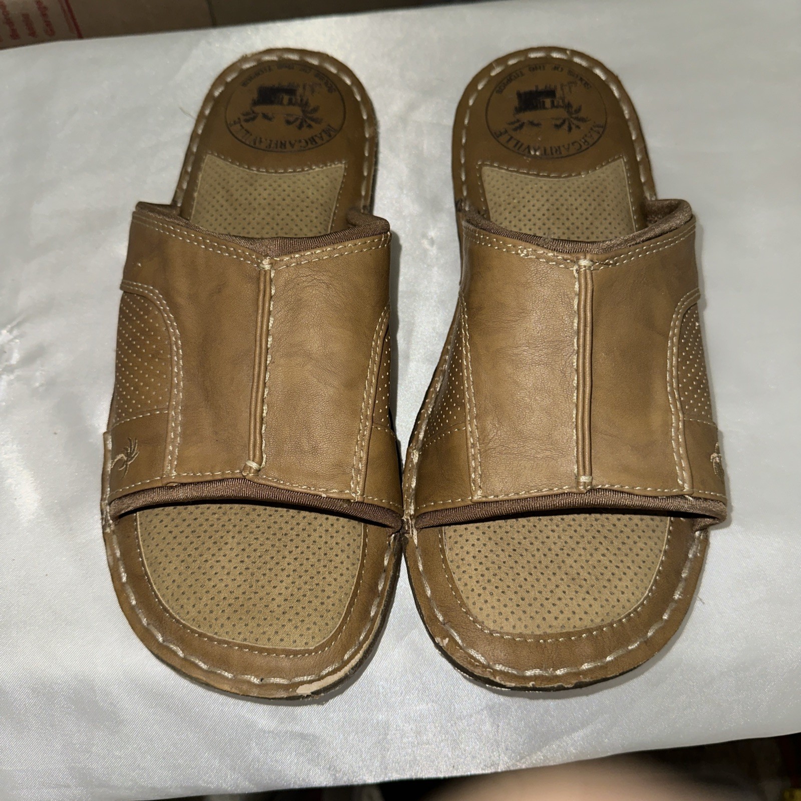 Margaritaville Soles of the Tropics Men's size 9 Slides Sandals