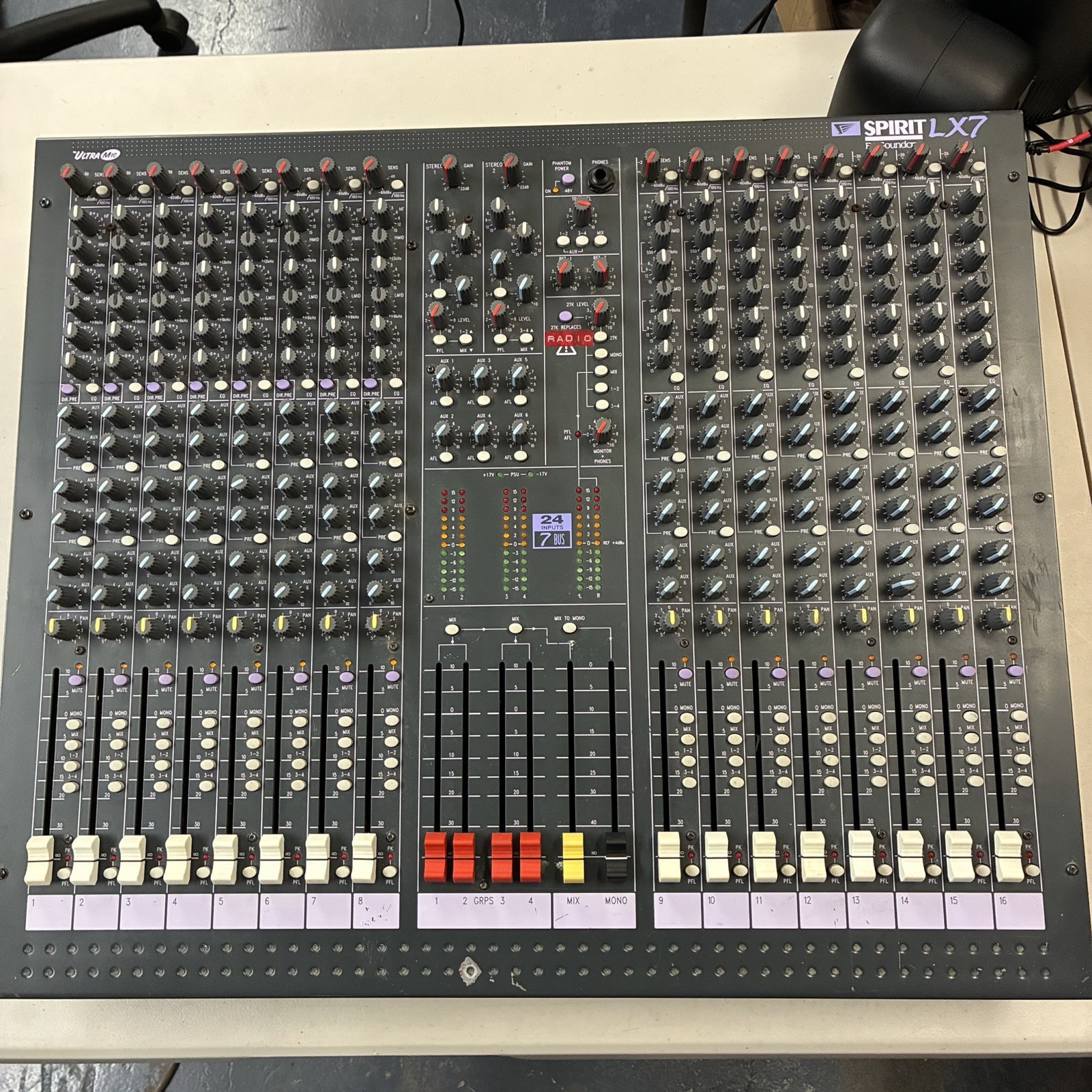 Spirit LX7 by Soundcraft 24 Channel 7 Bus Mixing Console Mixer Untested