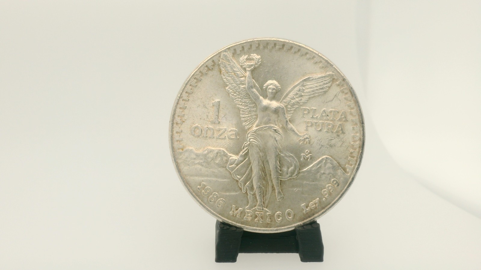 1986 Mexico 1 oz .999 Silver Libertad AU