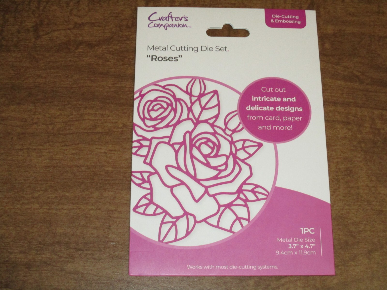 CRAFTERS COMPANION METAL CUTTING DIE SET ROSES 3.7'' X 4.7''