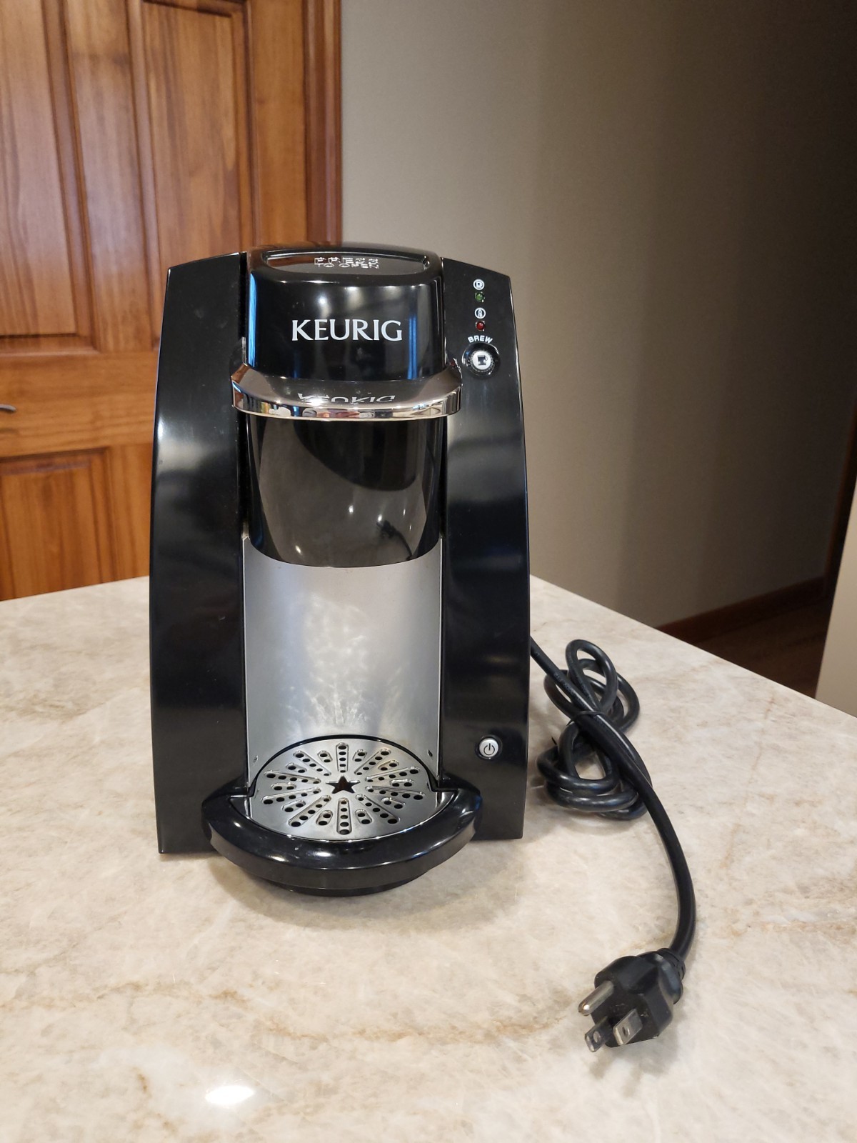 Keurig Model B30 Single Serve Coffee Maker Black K-Pod Excellent Condition