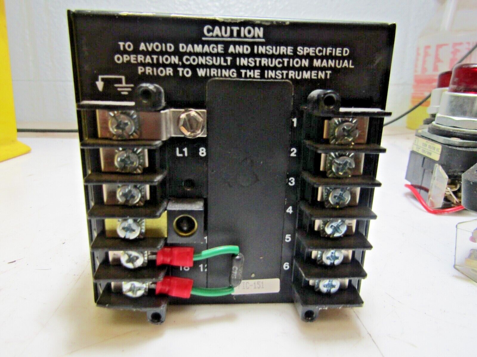 ✌ HONEYWELL CONTROLLER 120 VAC DC3001-0-00A-2-00-0111 MOUNTING CLIPS & COVER