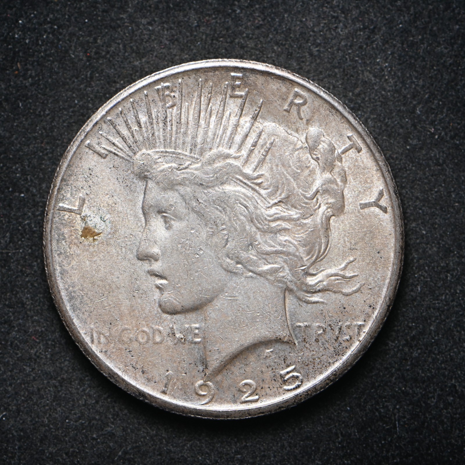 1925-S Peace Silver Dollar AU++ (cn17143)
