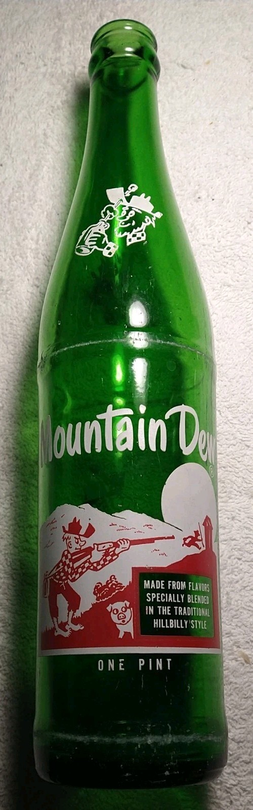 VINTAGE " MOUNTAIN DEW "Willy Hillbilly" ONE PINT - SODA BOTTLE