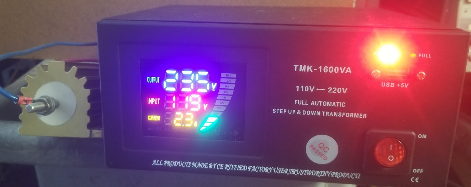 115V/230V Step Up & Step Down Transformer 1600VA Volt, Amp Meters USB, Autosense