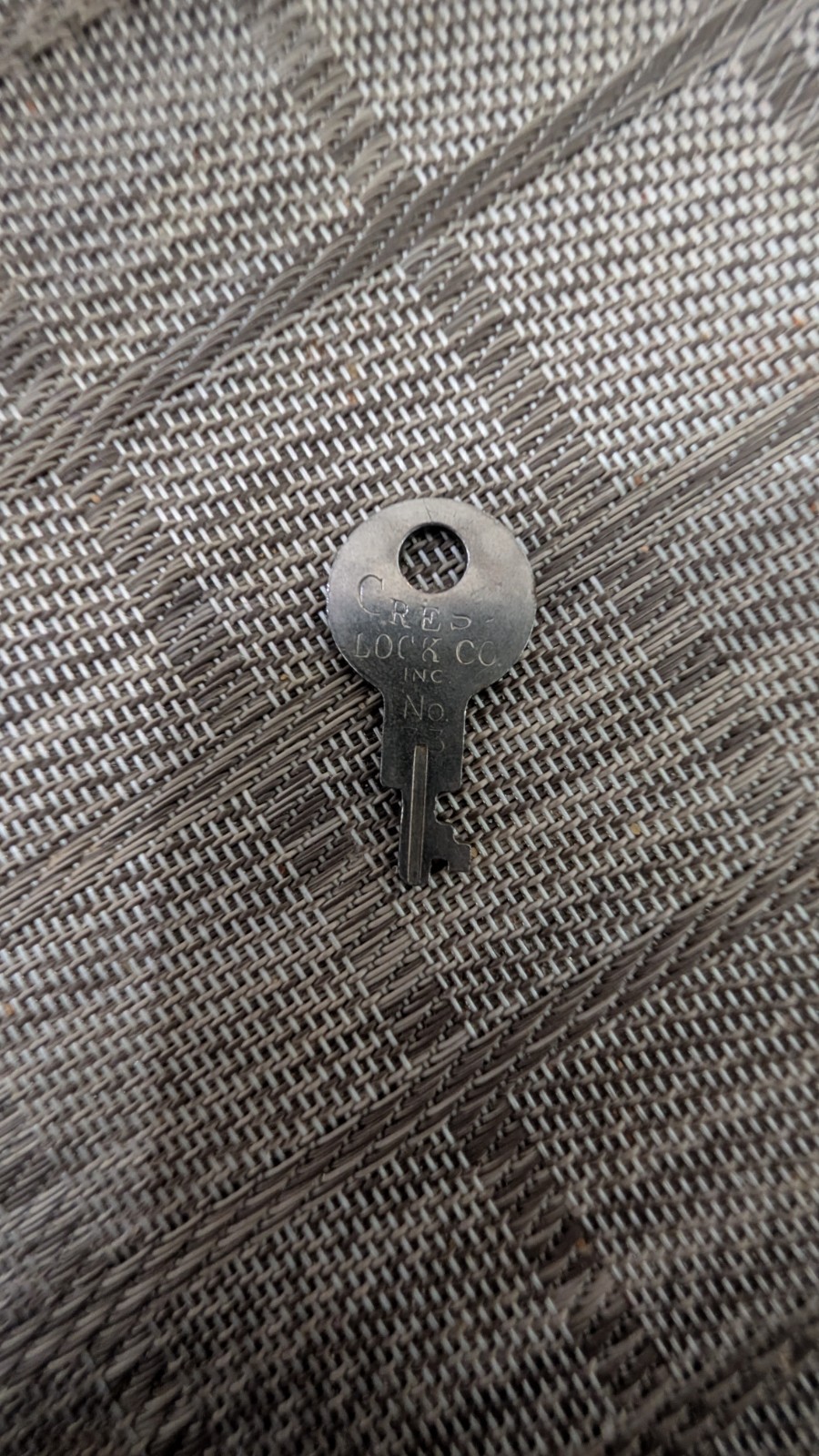 Crest Luggage Lock Key 73