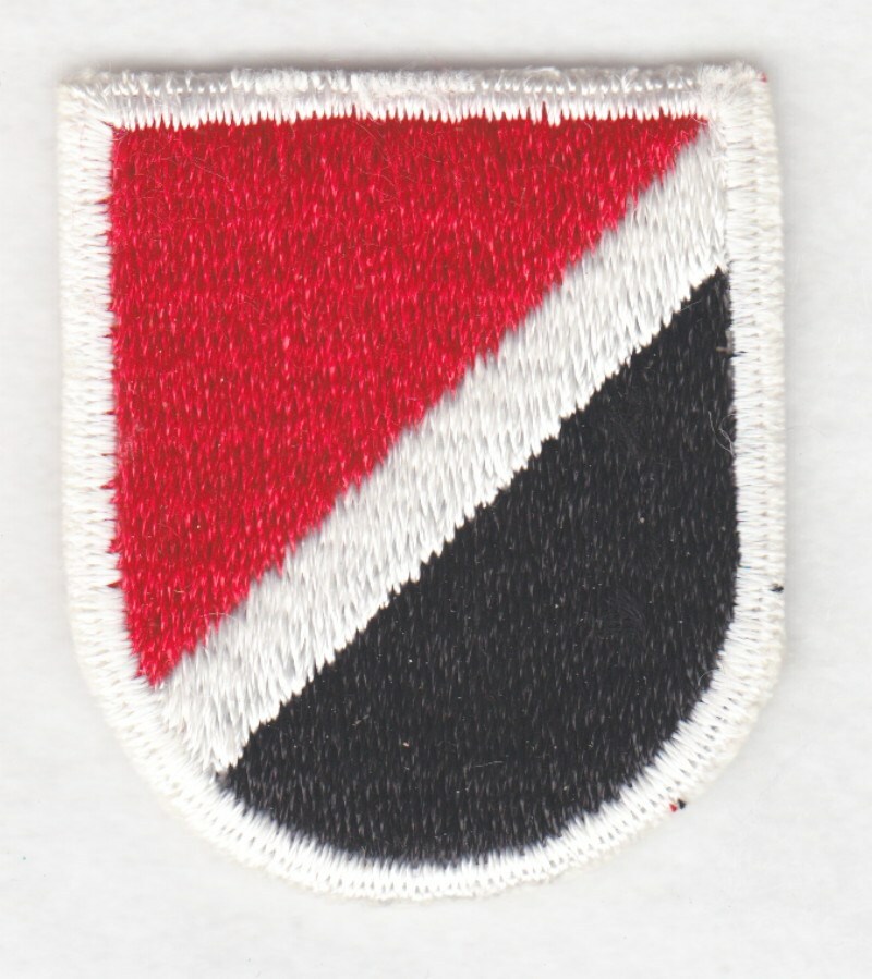 Army Beret Patch: 6th Special Forces Group - VN era, cut edge