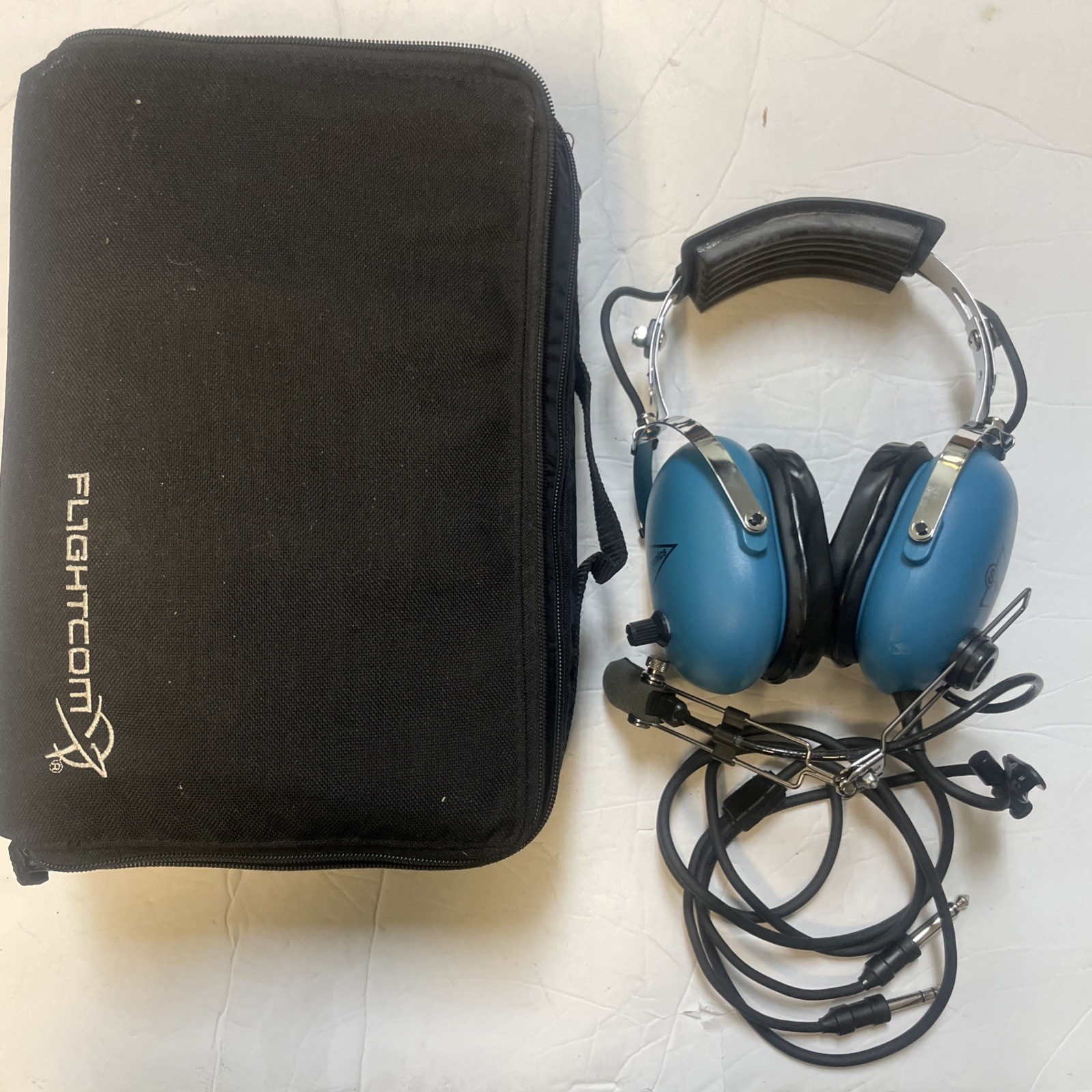 Sigtronics S-40-S Headset (Stereo) pilot With ￼Carry Case Good Condition